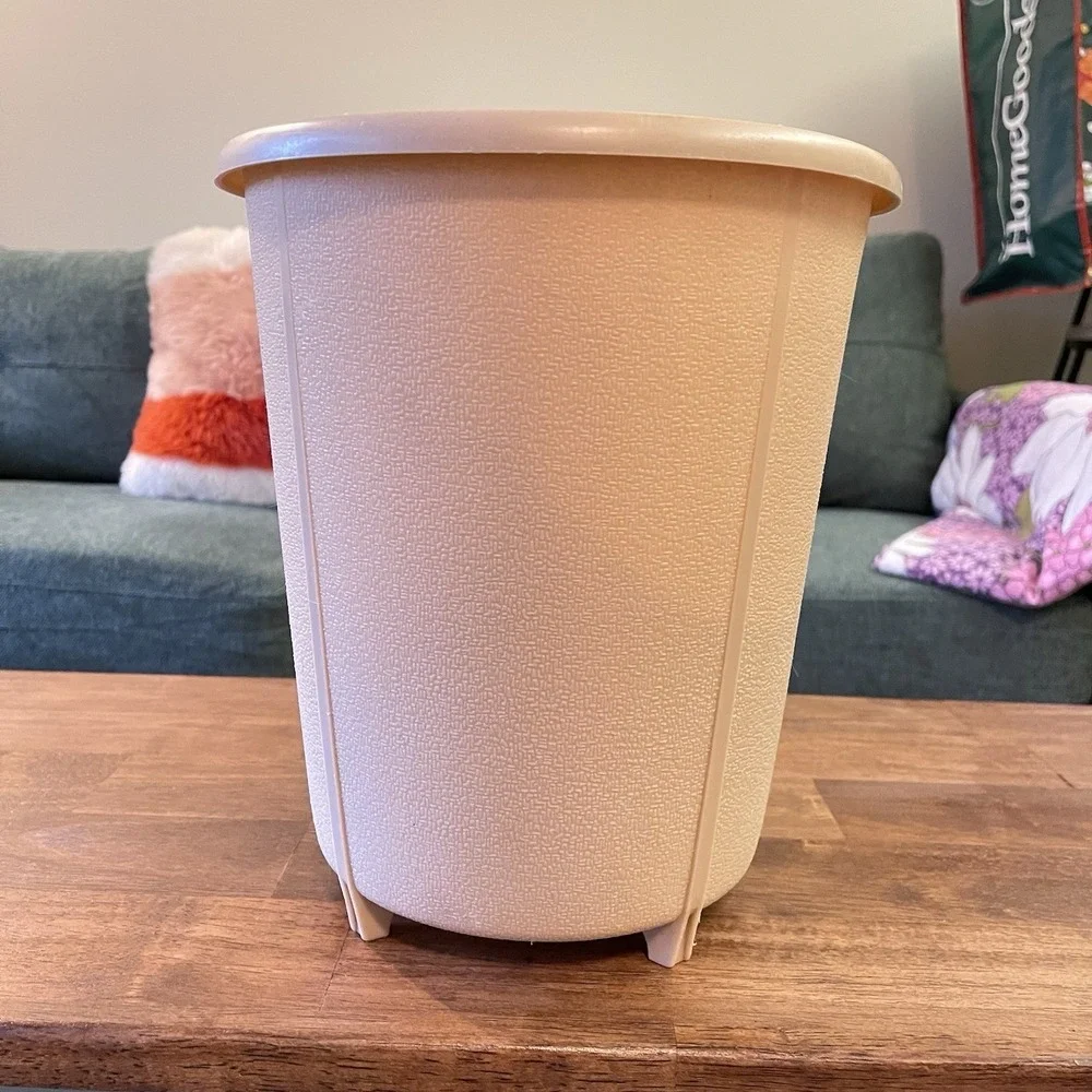 Mid Century Rubbermaid 2940 Tan Gold Starburst Design Waste Basket Trash Can MCM